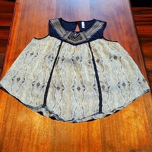 Womens size Medium- Xhilaration, Sleeveless, embroidered, baby doll blouse!